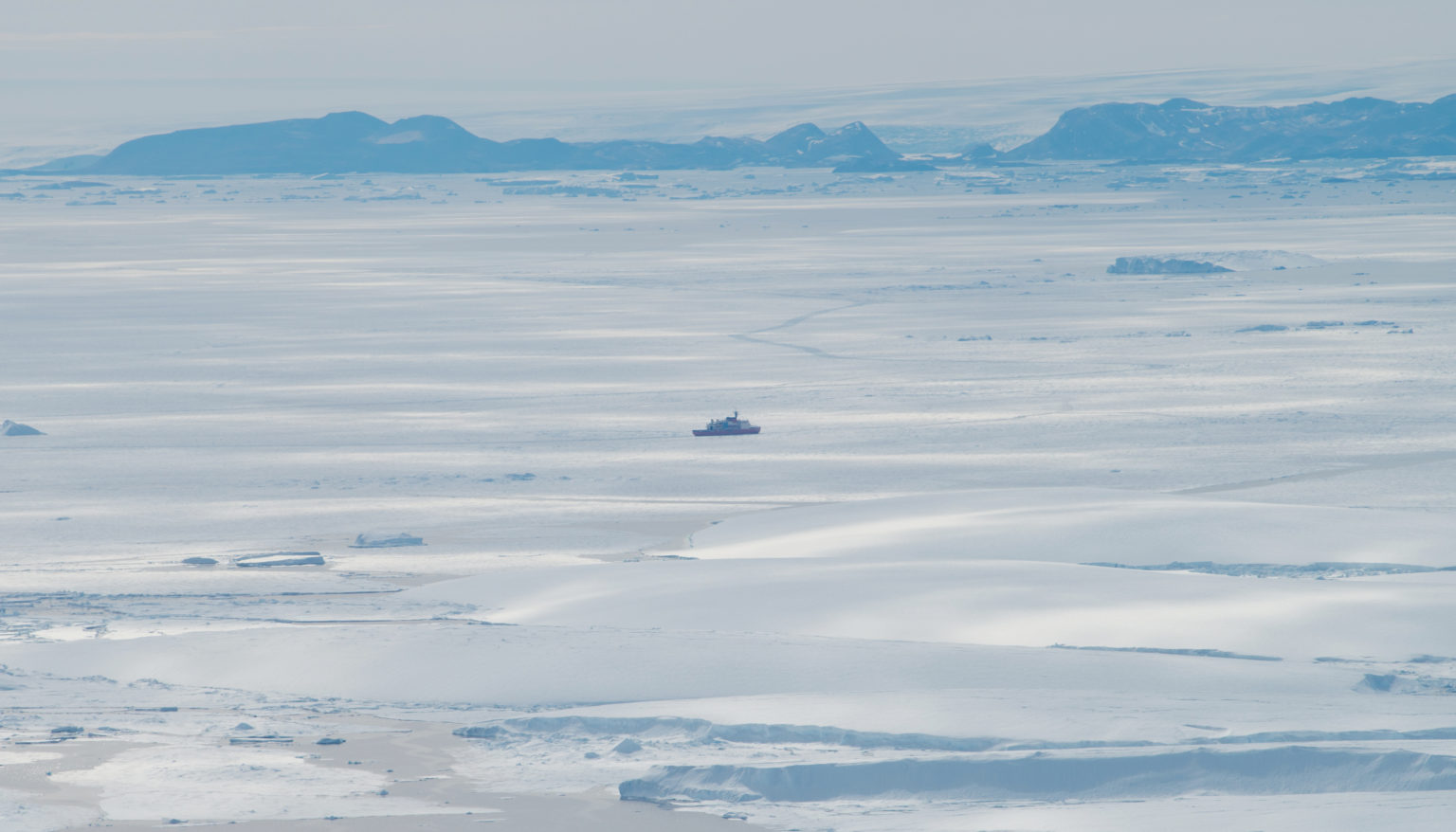 The Japanese icebreaker ship Shirase near the tip of the Shirase Glacier during the 58th Japanese Antarctic Research Expedition. (Photo by Kazuya Ono)