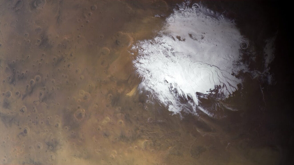 New radar data from the Mars Express orbiter suggests that a possible lake 1.5 kilometers under the ice at Mars’ south pole (shown) is surrounded by pools of liquid water.  J. COWART/FU BERLIN/DLR/ESA (CC BY-SA 3.0)